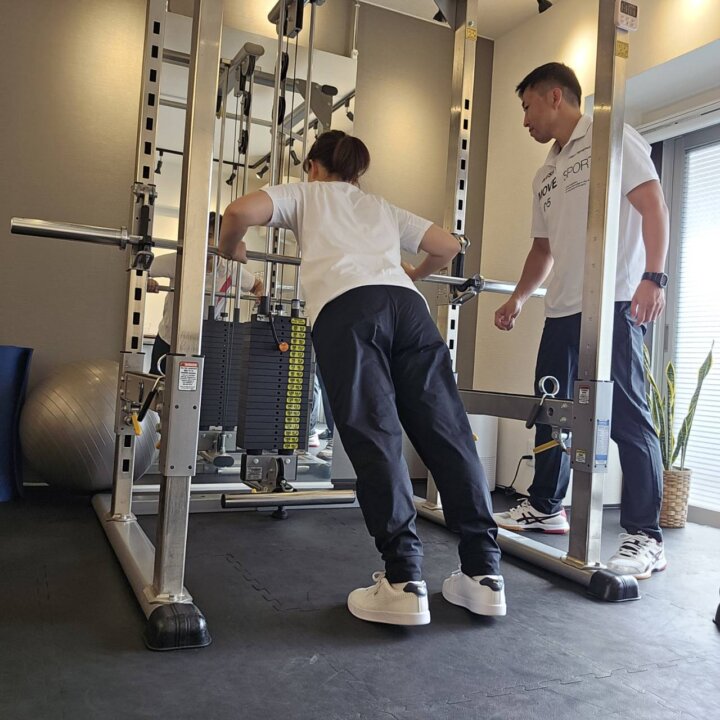 トレーナーとお客様のトレーニング