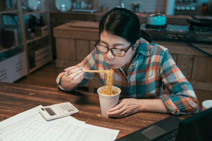 仕事終わりのドカ食いを科学的に防ぐ！駒沢大学のパーソナルジムが解説の画像