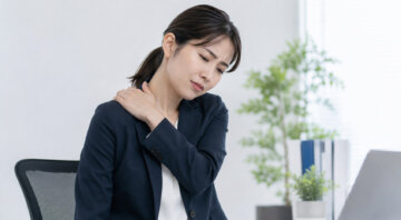 筋トレをすると肩こりも改善する理由(ダイエット専門曙橋パーソナルトレーニング　ジム)の画像